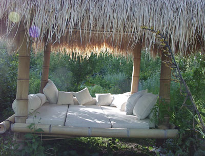 Imagine sleeping outdoors in a nurturing nest like this bale (pronounced BAH-lay) and waking up to the whirring of hummingbird wings. In Point Reyes Station, California, James Stark and Penny Livingston-Stark don’t just dream about it—they do it.